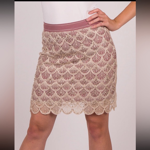 RYU Lace Overlay Skirt - Picture 1 of 2